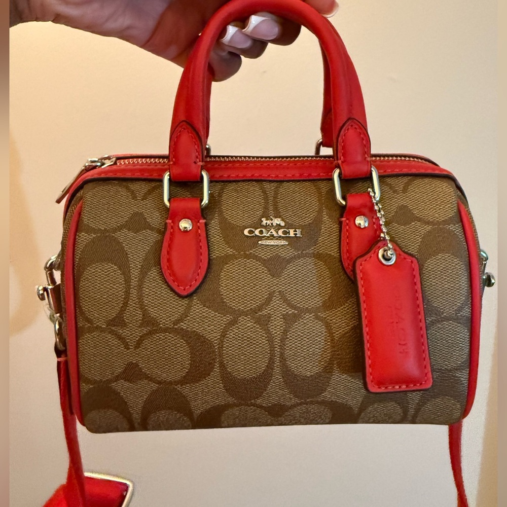 Coach signature Mini Rowan NWT